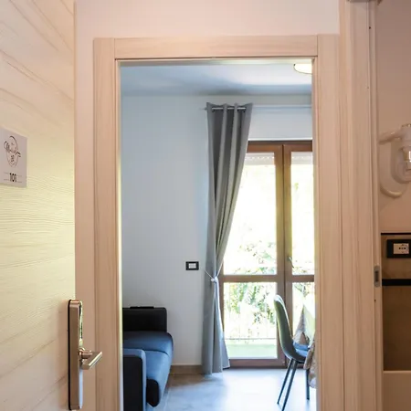 Da Mariolina Apartments&rooms *